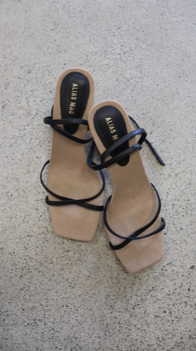 ALIAS MAE Heels 39