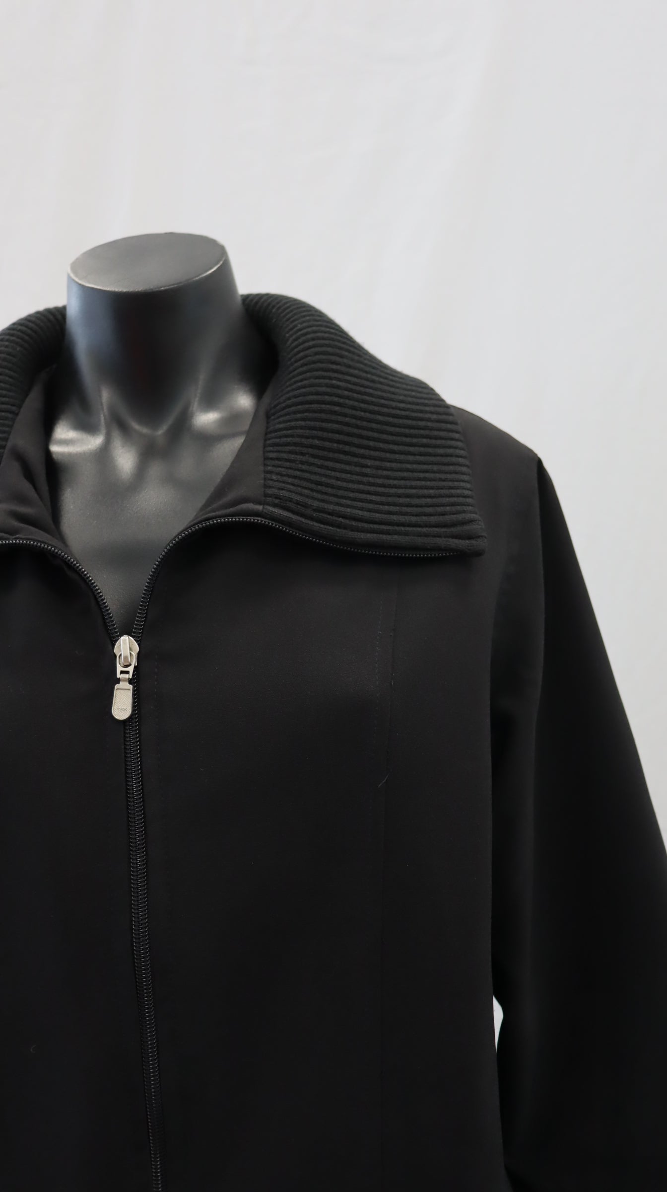 IS Jacket S