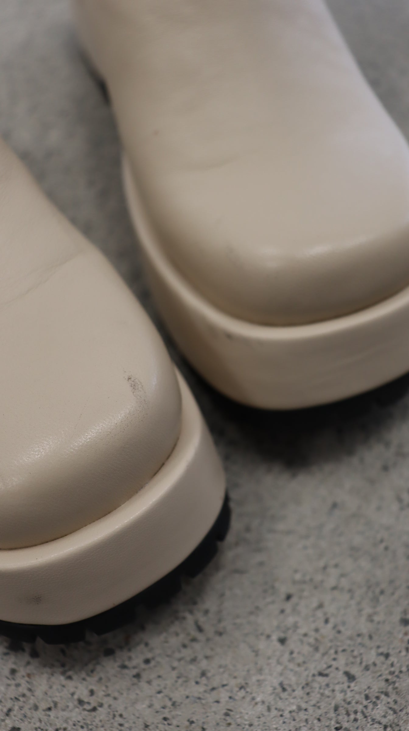 Caverley Clogs 37