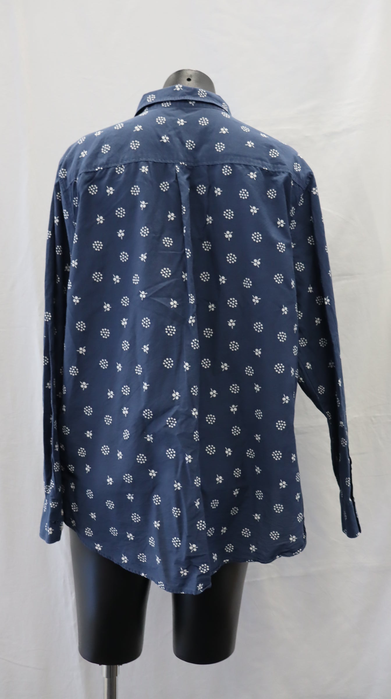 R.M.WILLIAMS Button Up 18
