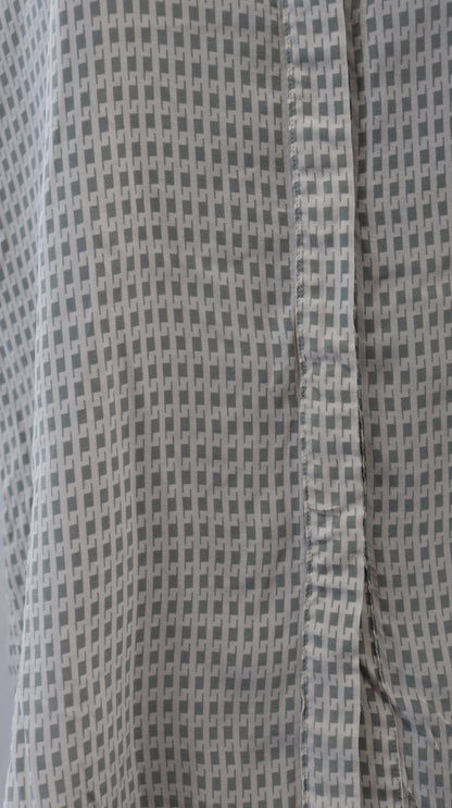 T R E N E R Y Button Up M