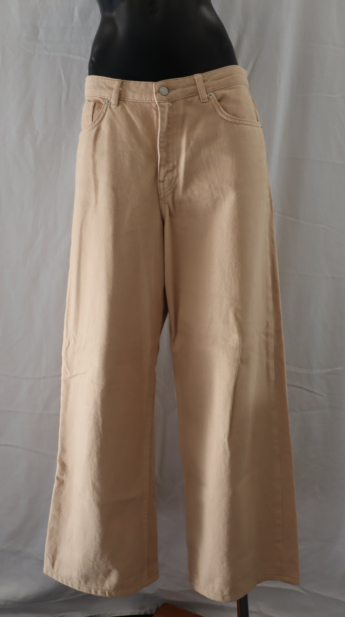 Norr Jeans 8