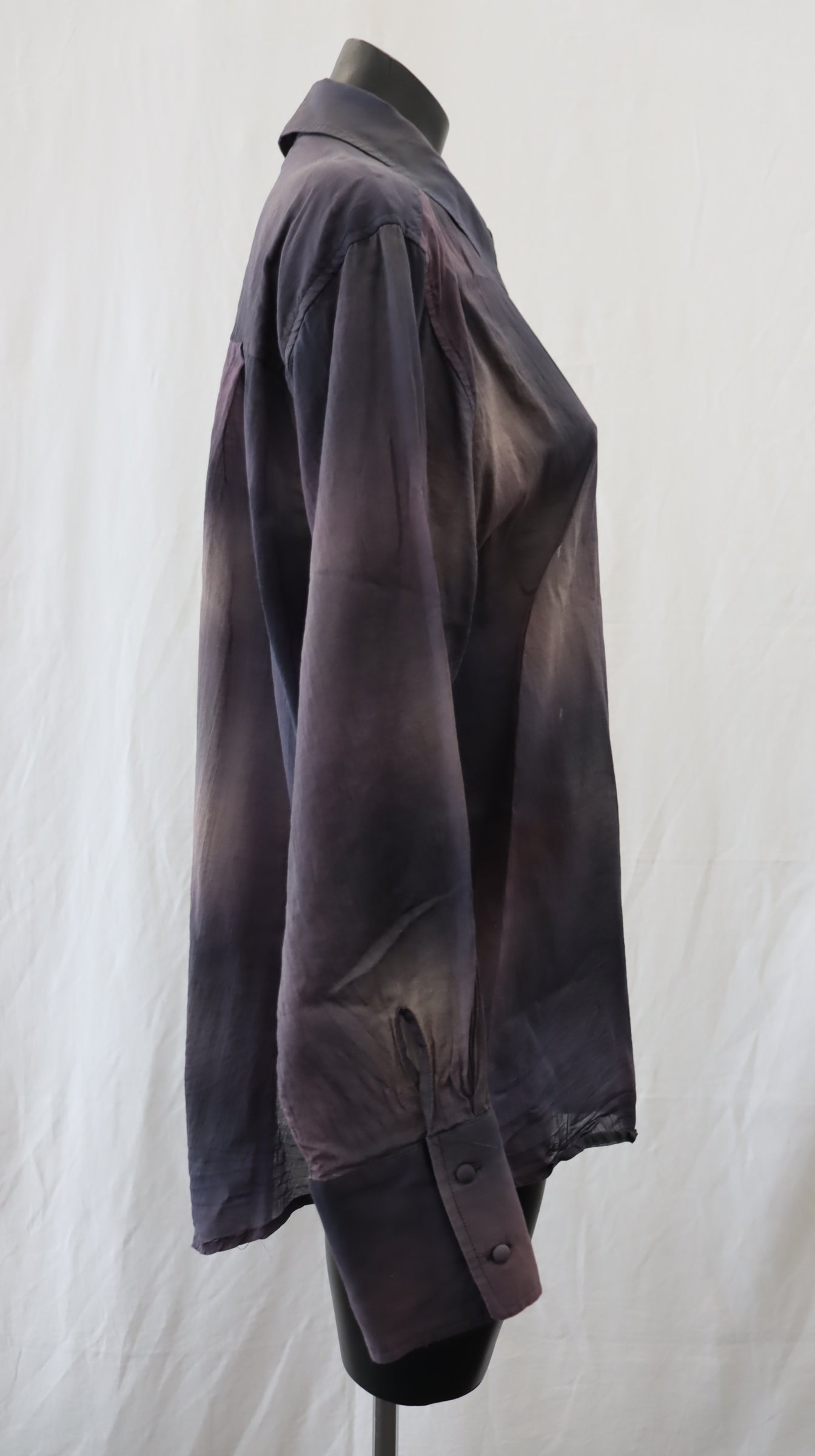 M A X Button Up 12