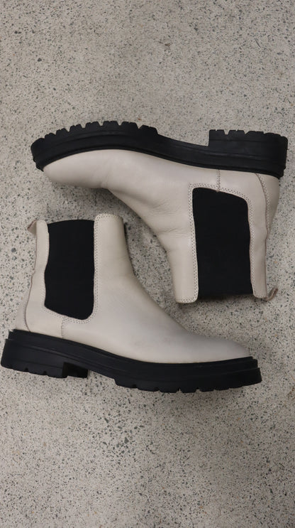 Isabella Anselmi Boots 39