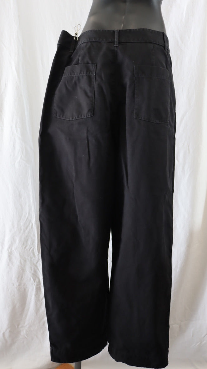 kowtow Pants XL