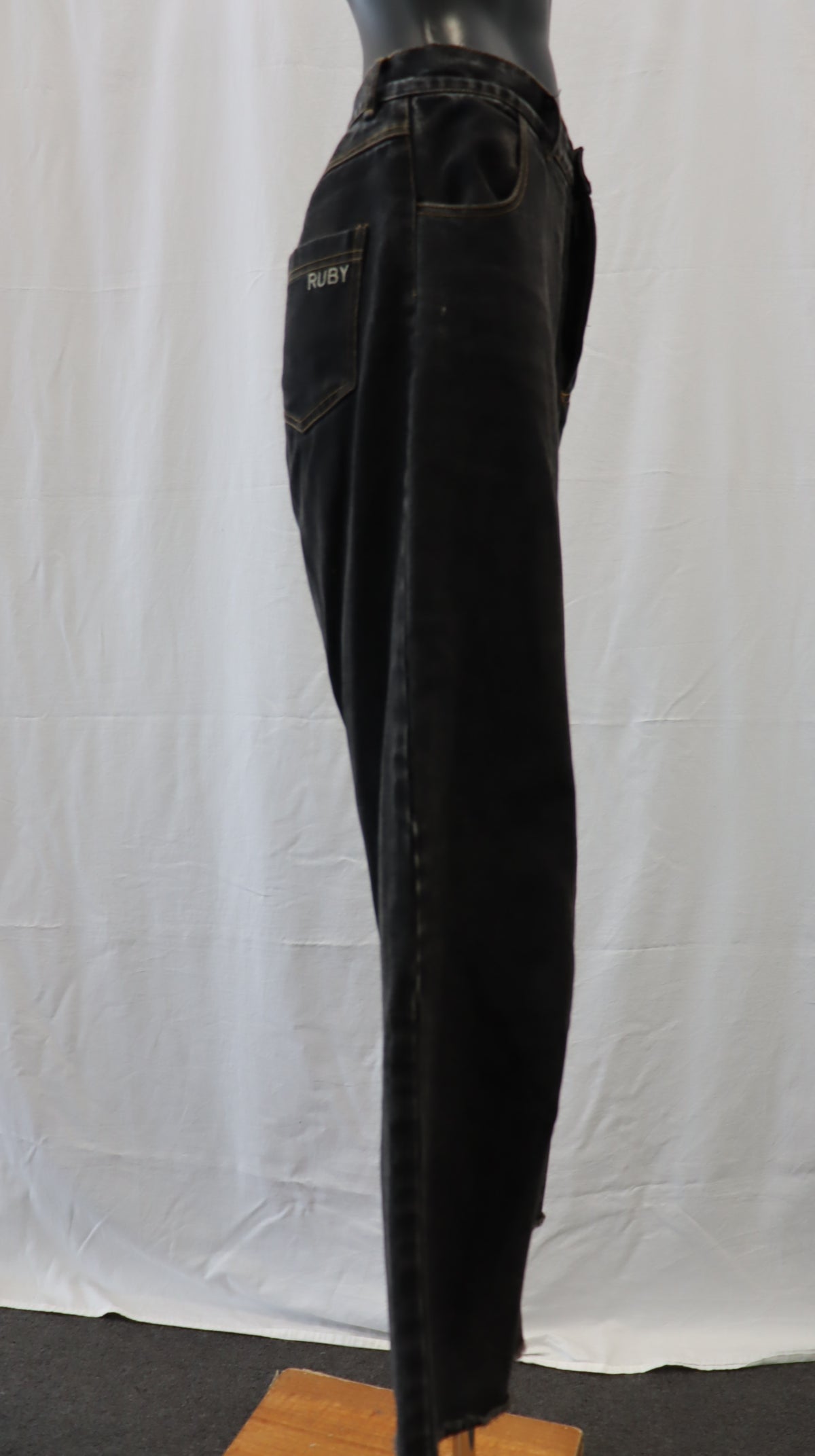 RUBY Jeans S