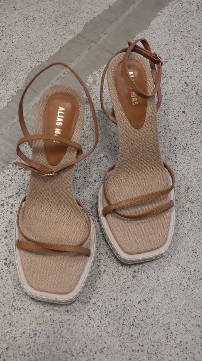 ALIAS MAE Heels 39