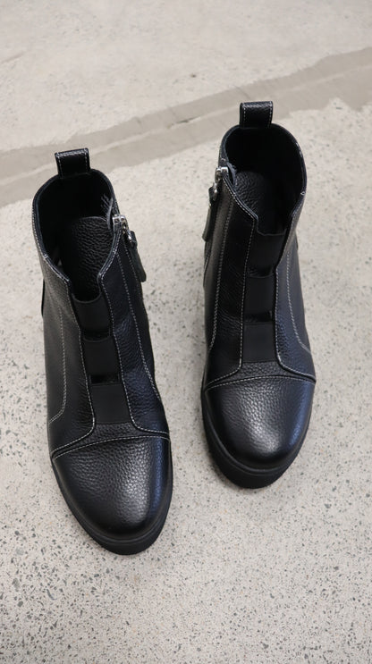 moochi Boots 38