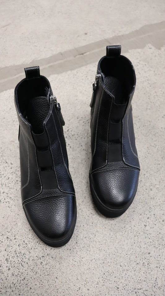 moochi Boots 38