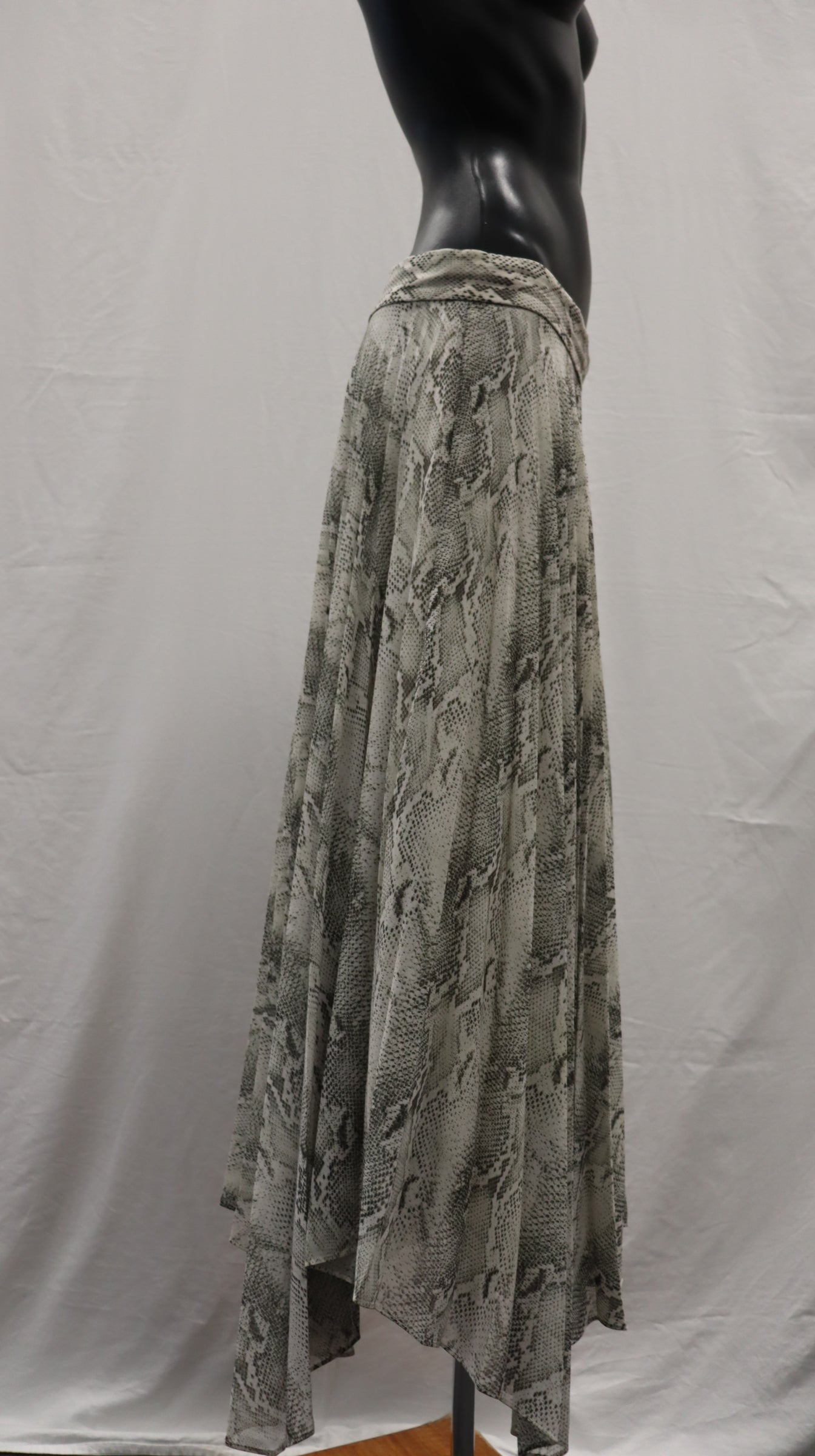 C & M | CAMILLA AND MARC Maxi Skirt 12