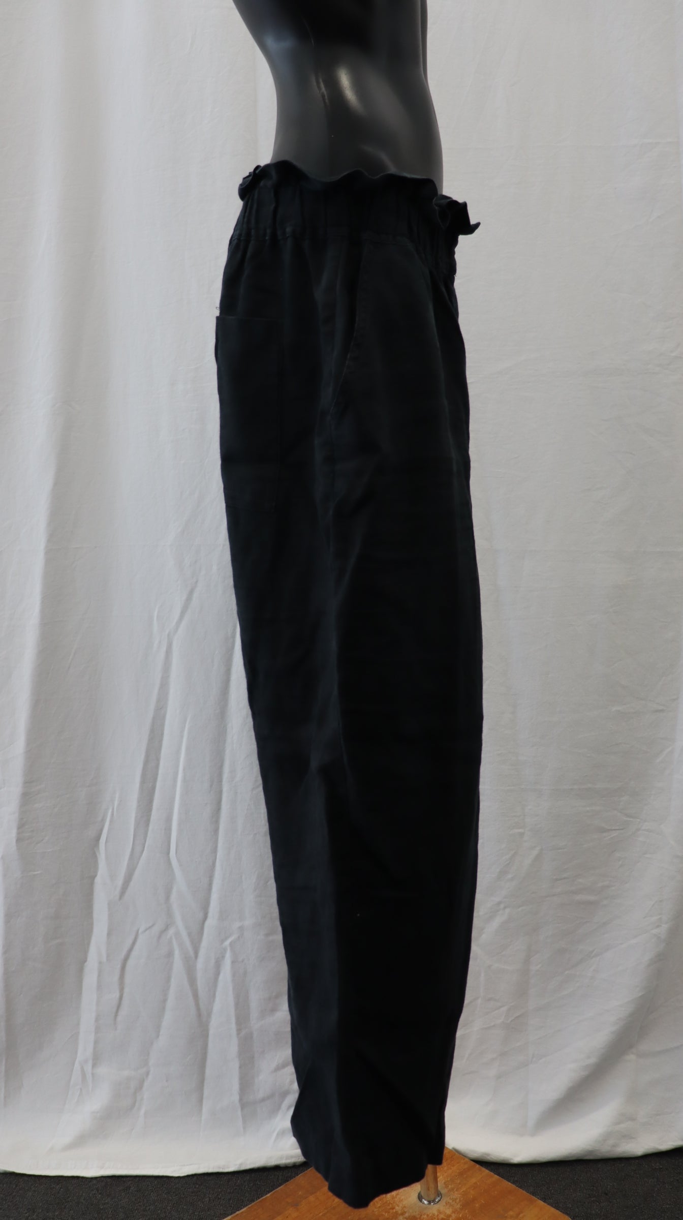 WITCHERY Pants 10