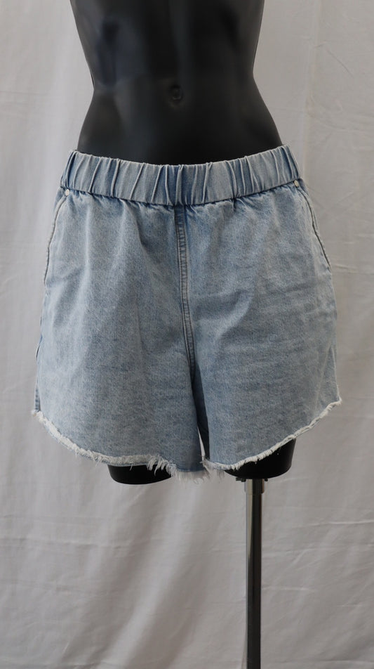moochi Shorts 10
