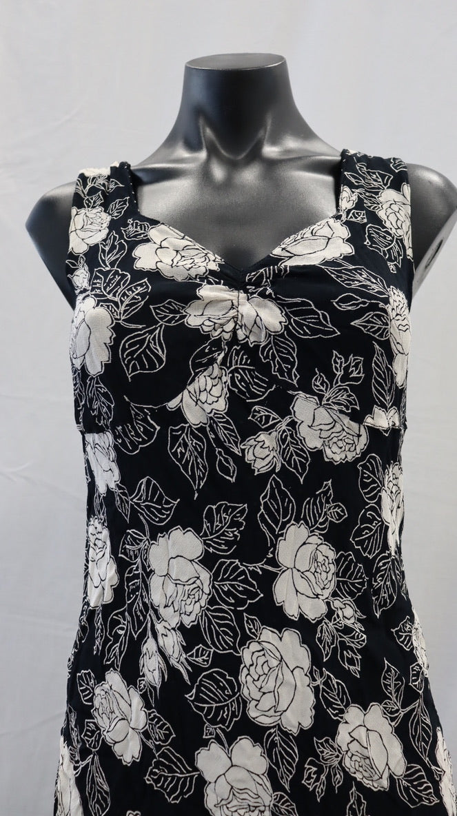 SUSSAN Midi Dress xs