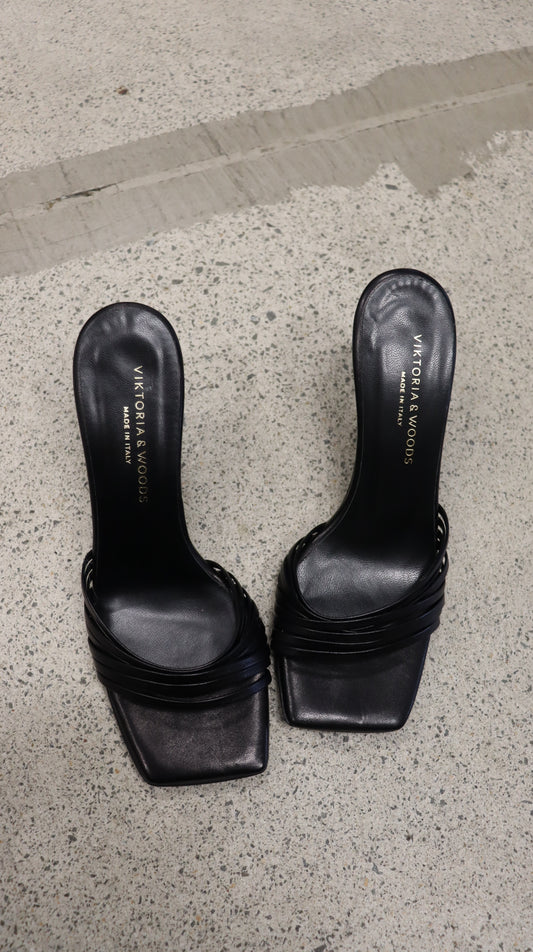 VIKTORIA WOODS Heels 37