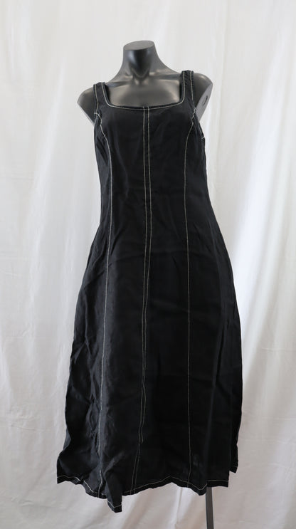 M A X Maxi Dress 10