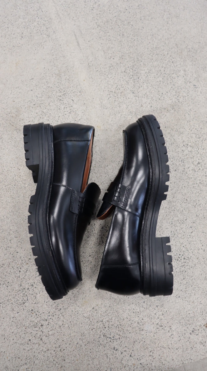 Bared Loafer 39