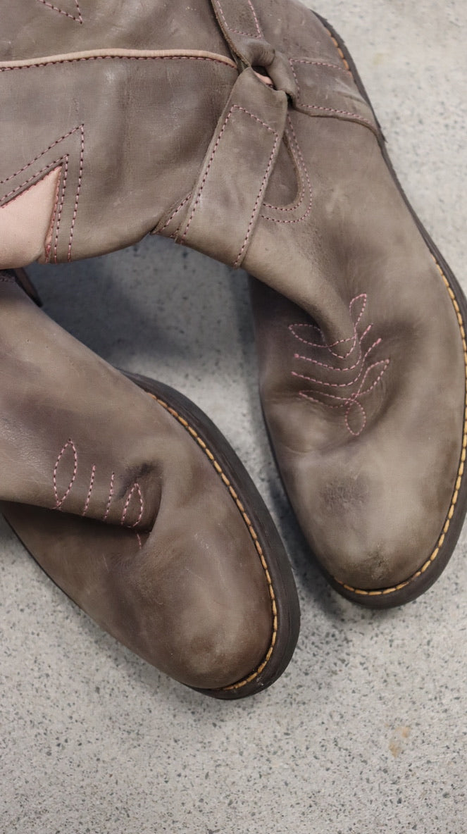 *NO TAG Boots 38