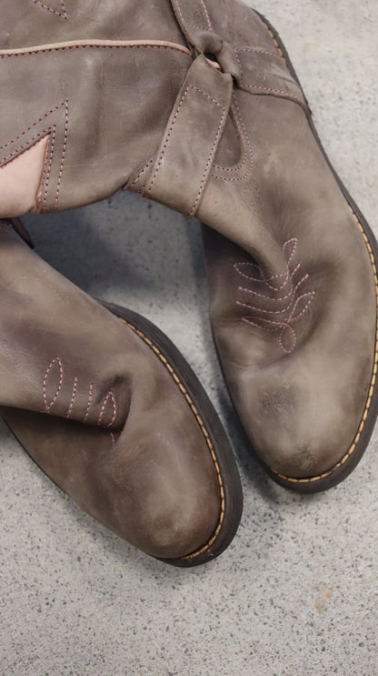 *NO TAG Boots 38
