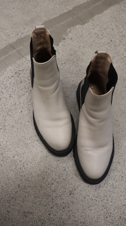 Isabella Anselmi Boots 39