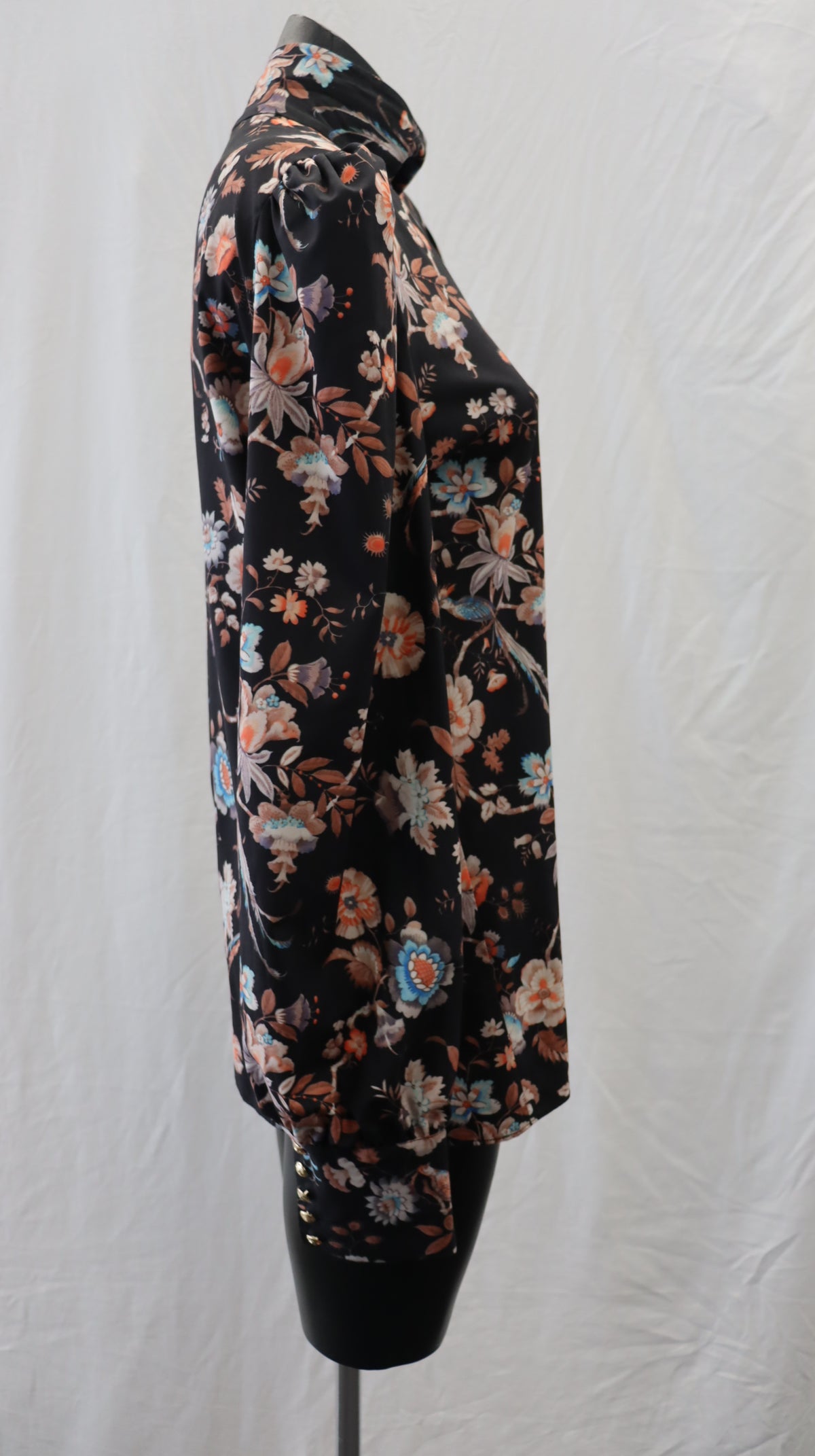 Yvonne Bennetti Button Up S - M