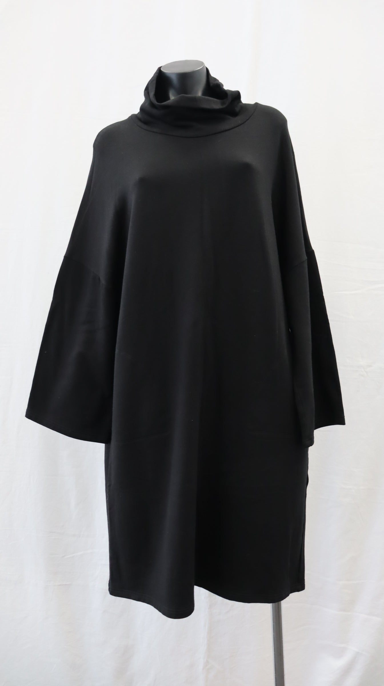 Sills Midi Dress 12