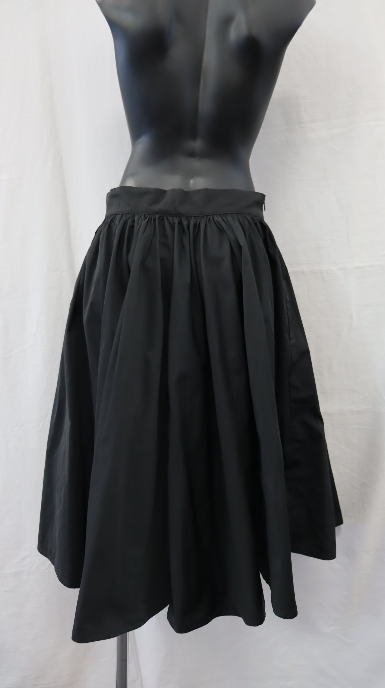 Benjamin Alexander Midi Skirt 12