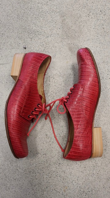 minnie cooper Lace Up 39 1/2