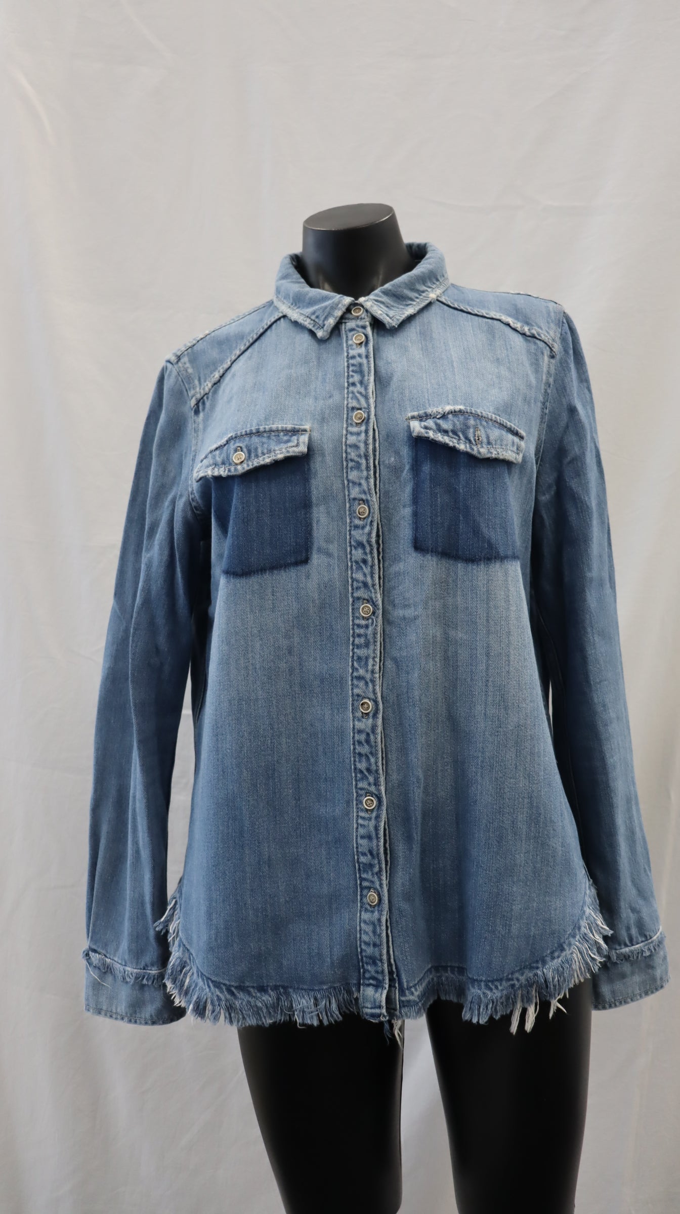 PAIGE Button Up M