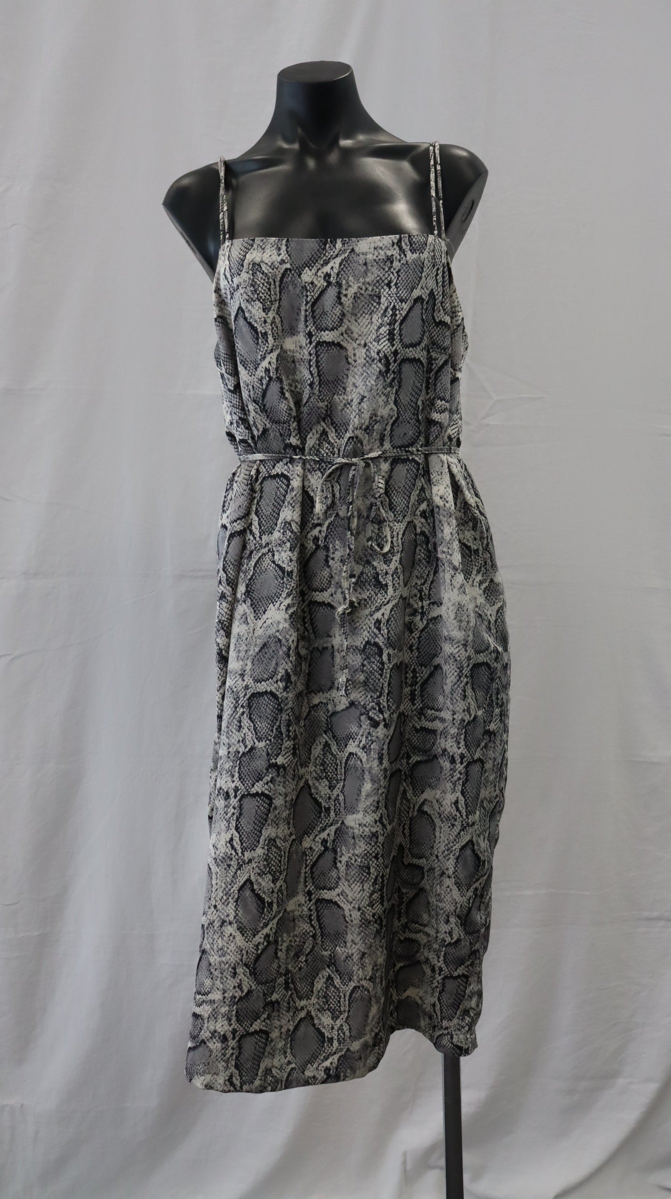 moochi Midi Dress 12