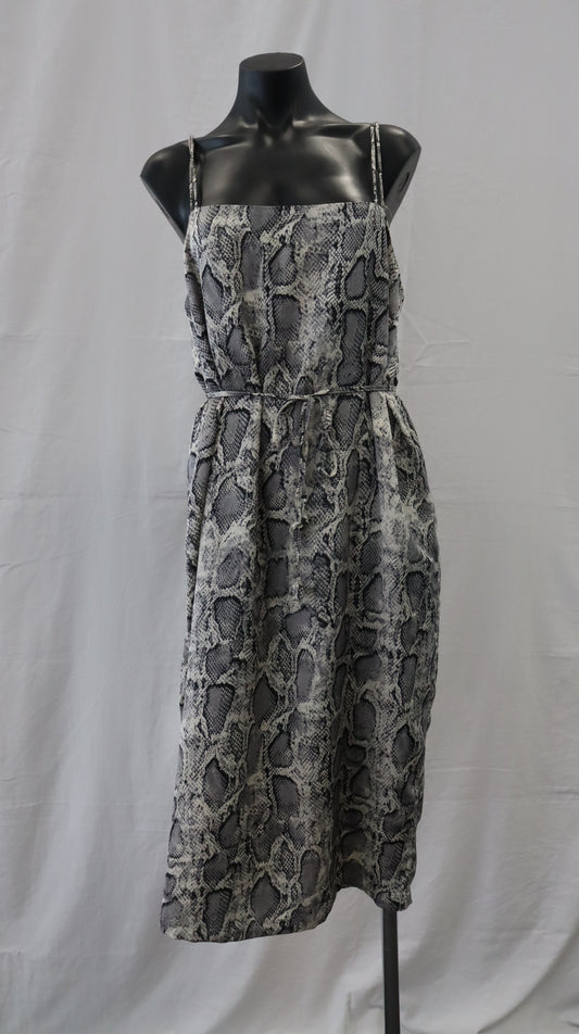 moochi Midi Dress 12