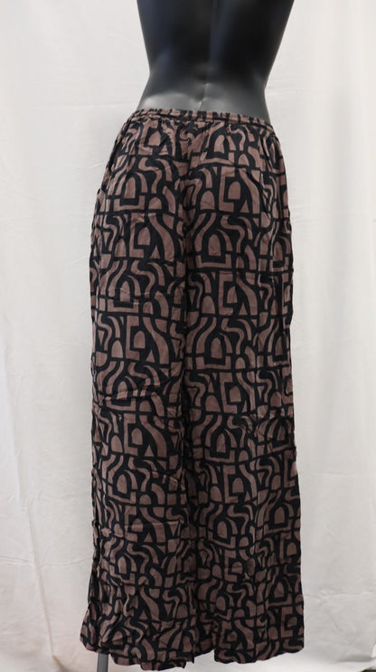 nude lucy Pants S