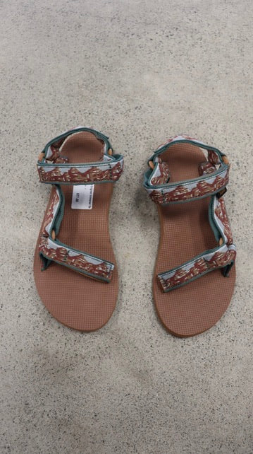 Teva Sandals 39