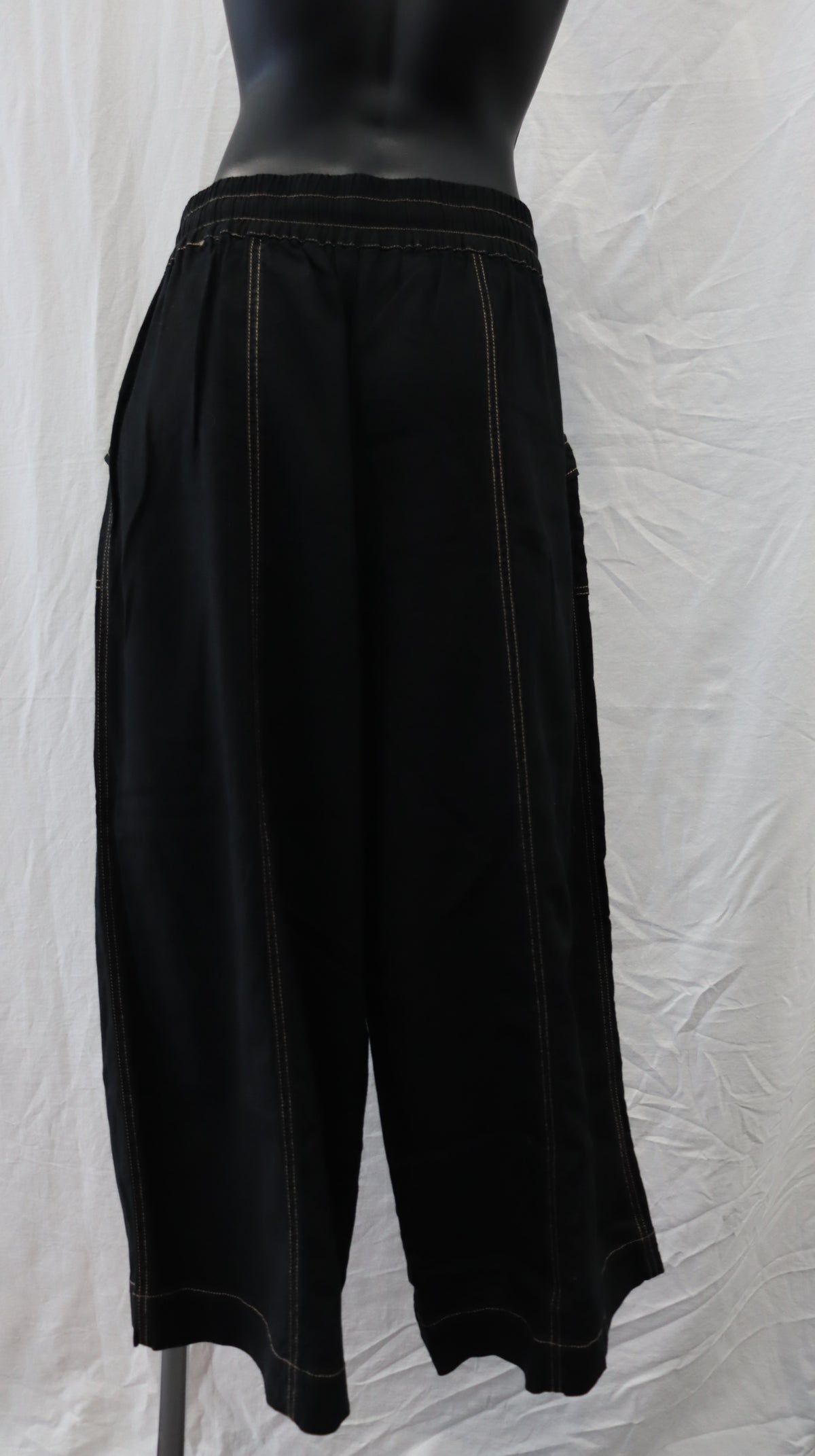 M A X Pants 12