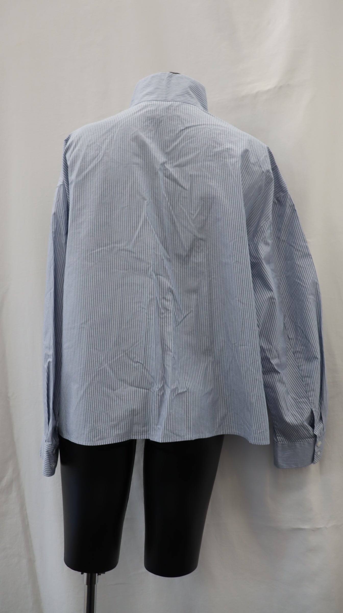 Uniqlo Button Up L