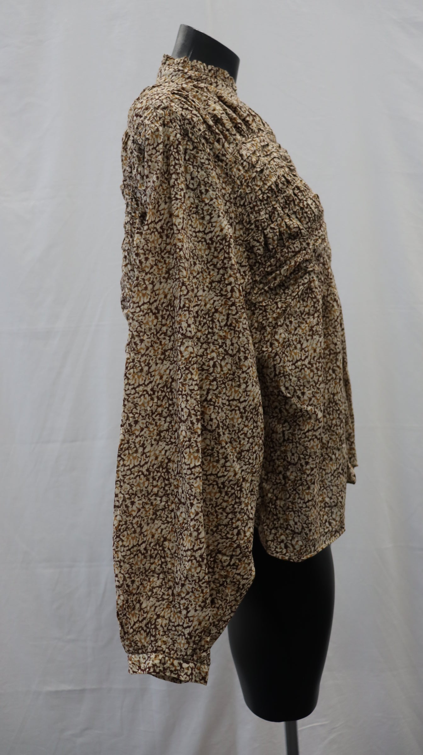 remain Button Up 10