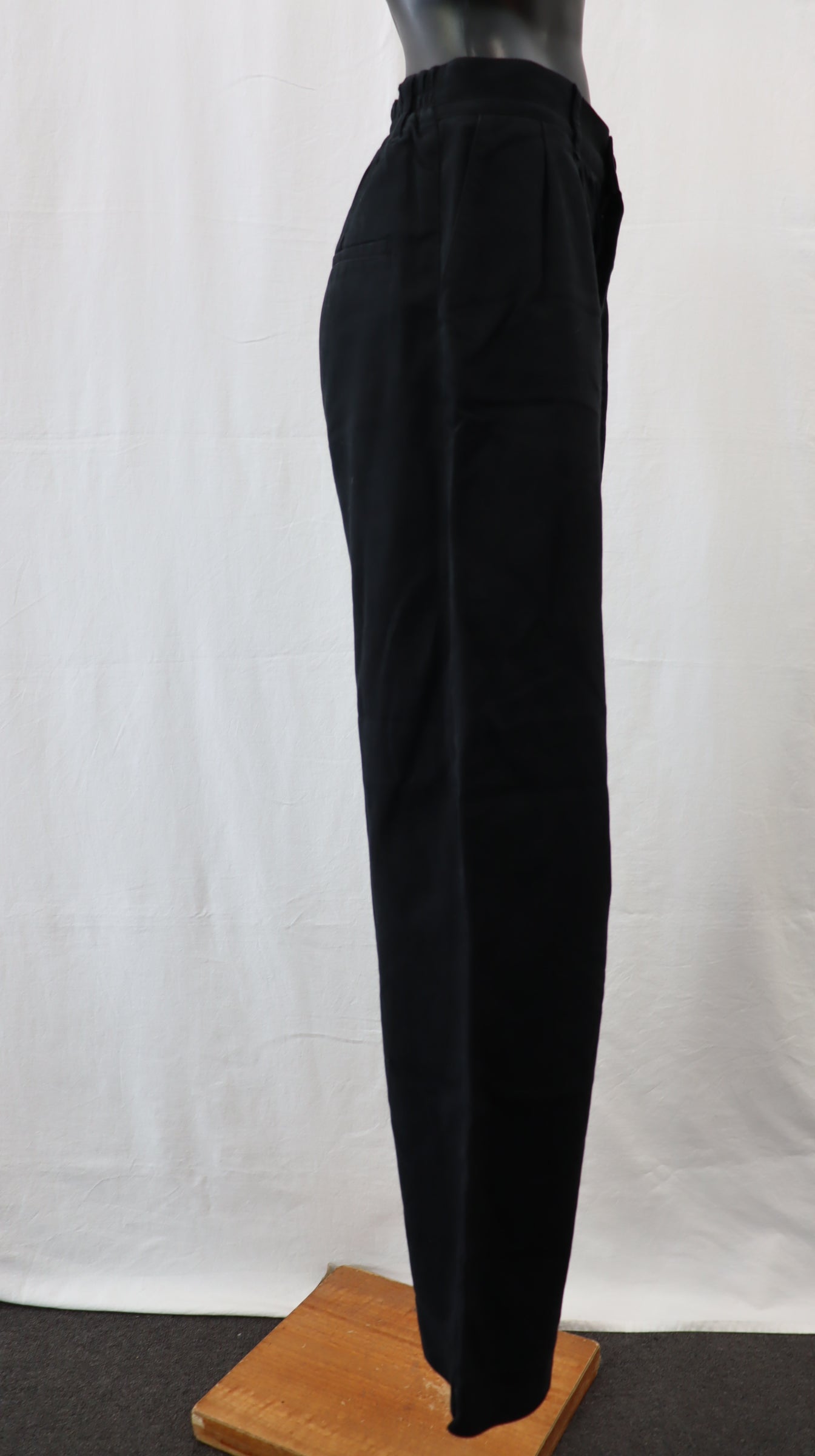 kowtow Pants xs