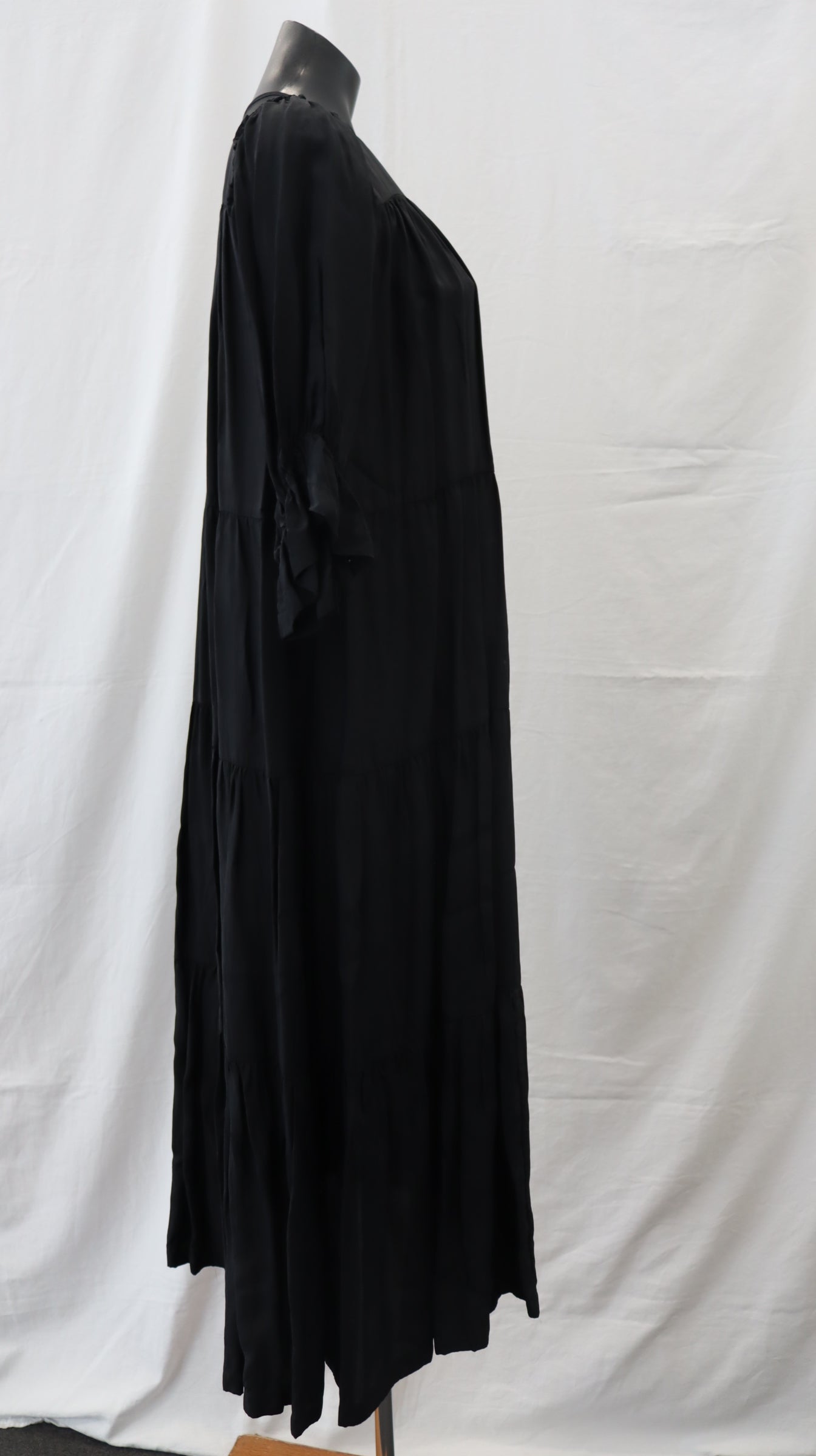 B L A K L U X E Midi Dress 6