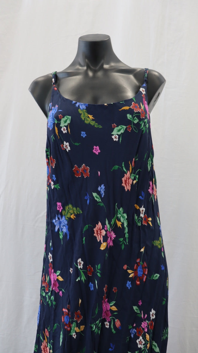 M A X Maxi Dress 16