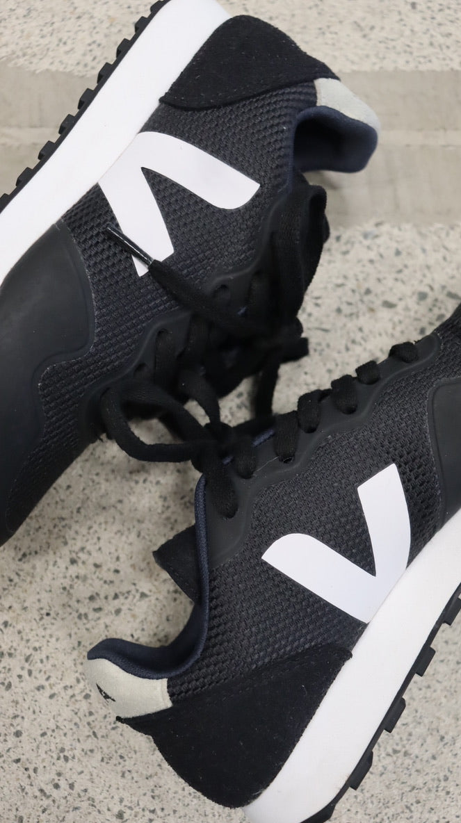 VEJA Sneaker 36