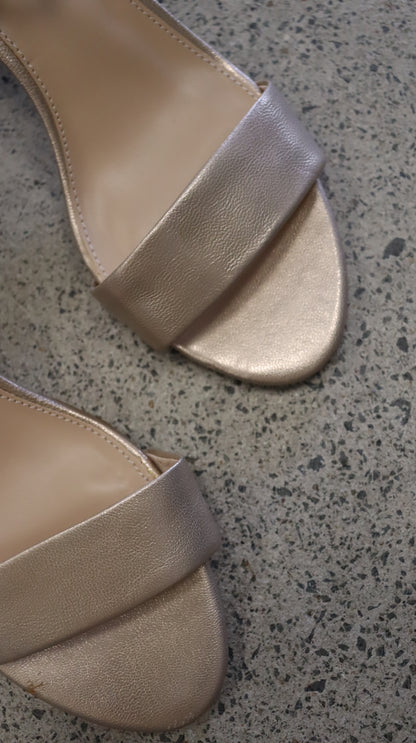 Isabella Anselmi Heels 39