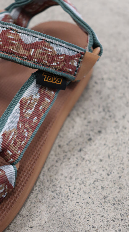 Teva Sandals 39