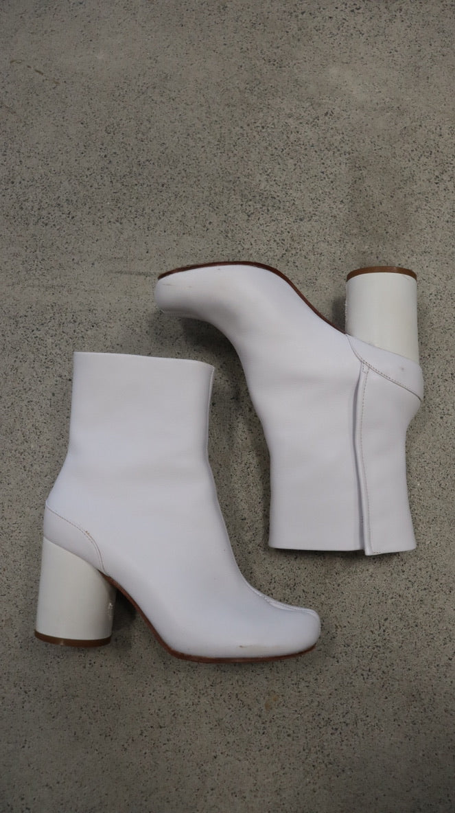 *NO TAG Boots 36