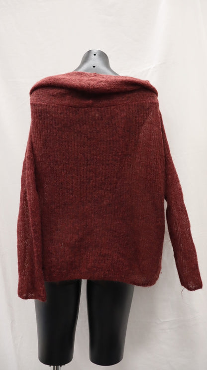 M A X Knit M