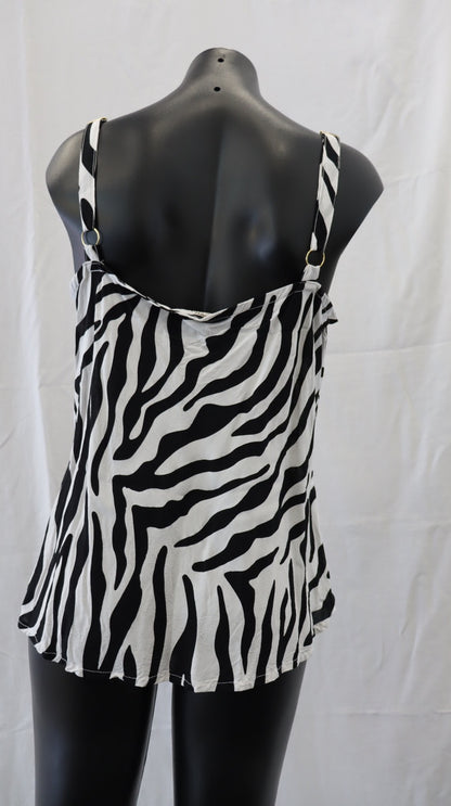 Saffron Road singlet XL