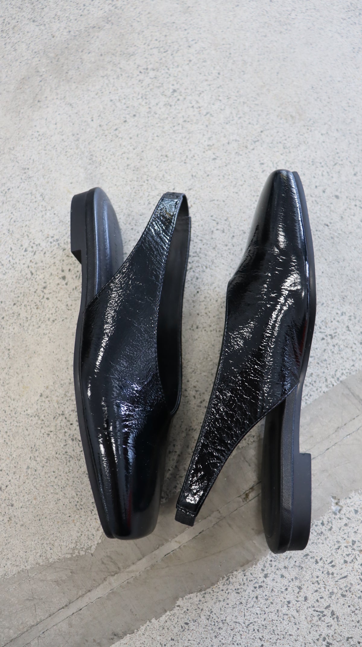 DEADLY PONIES Flats 40