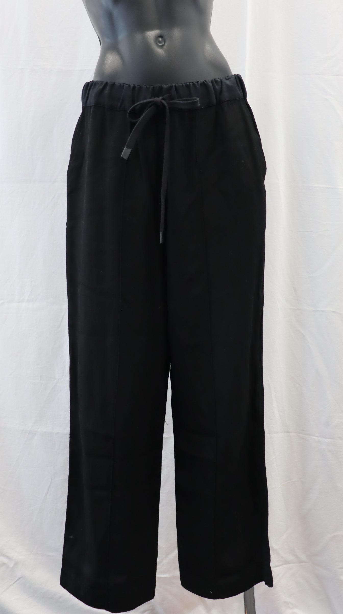 bassike Pants M - L