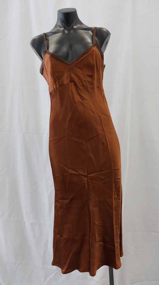 Carly Harris Midi Dress M