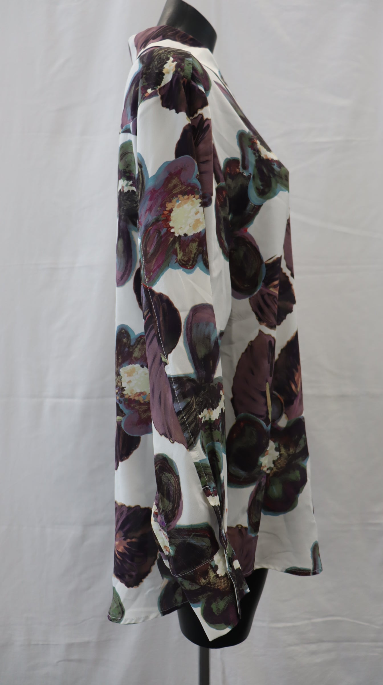 juliette hogan Button Up 12