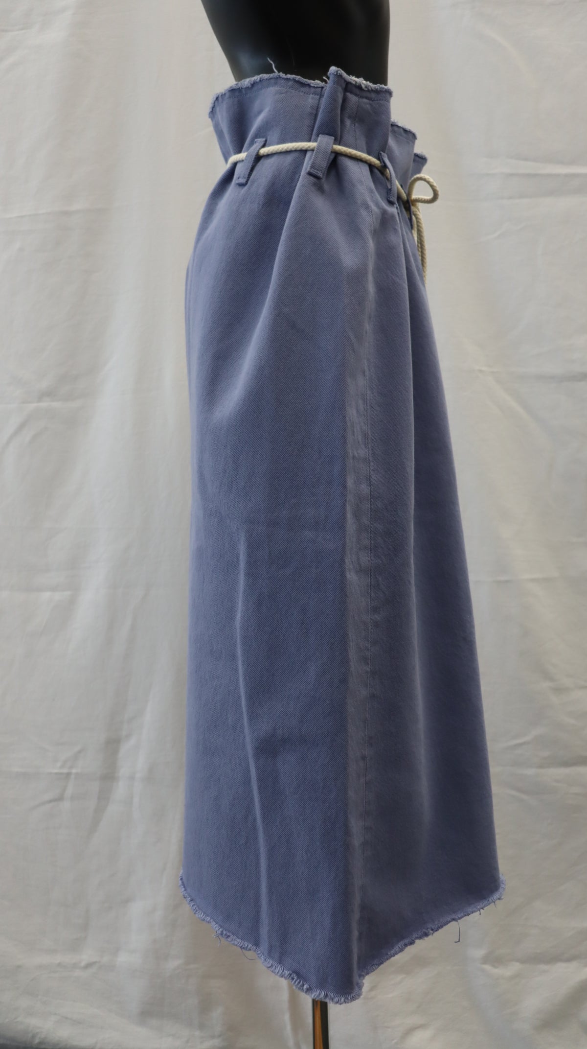 Levi Strauss & CO Midi Skirt L