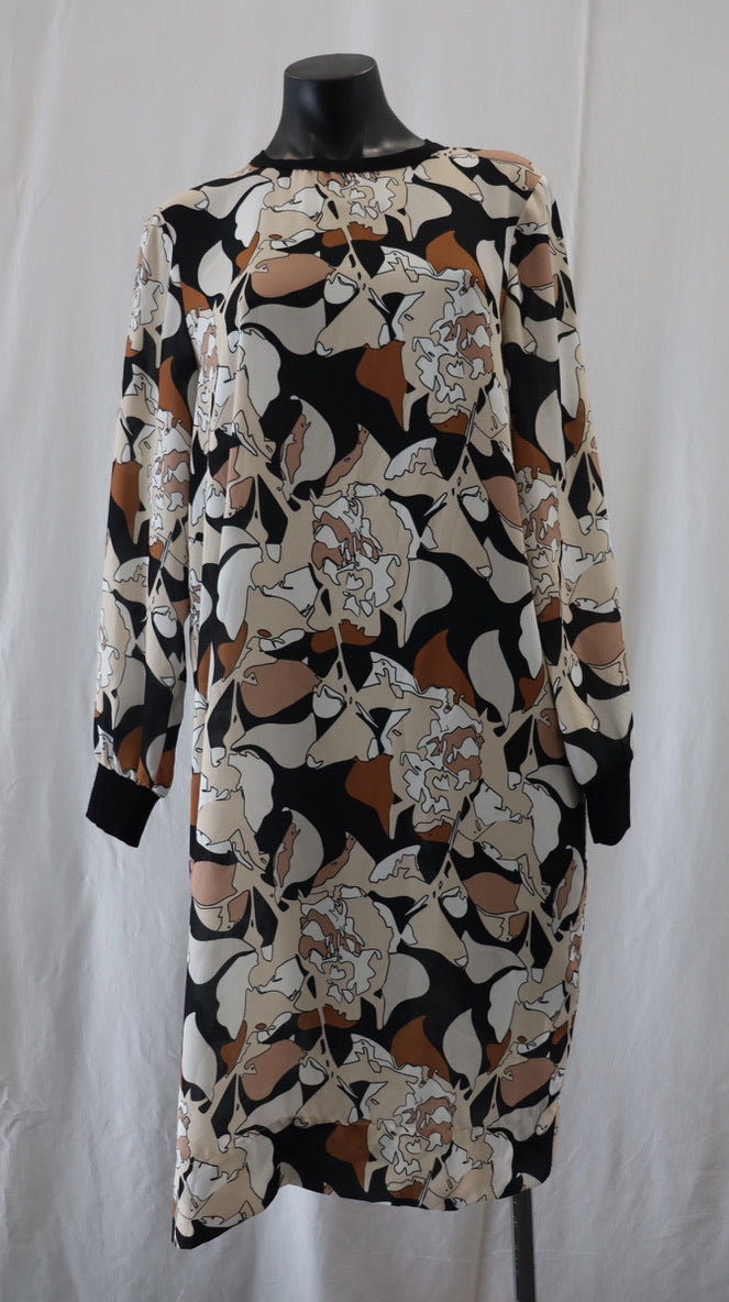 juliette hogan Midi Dress 12